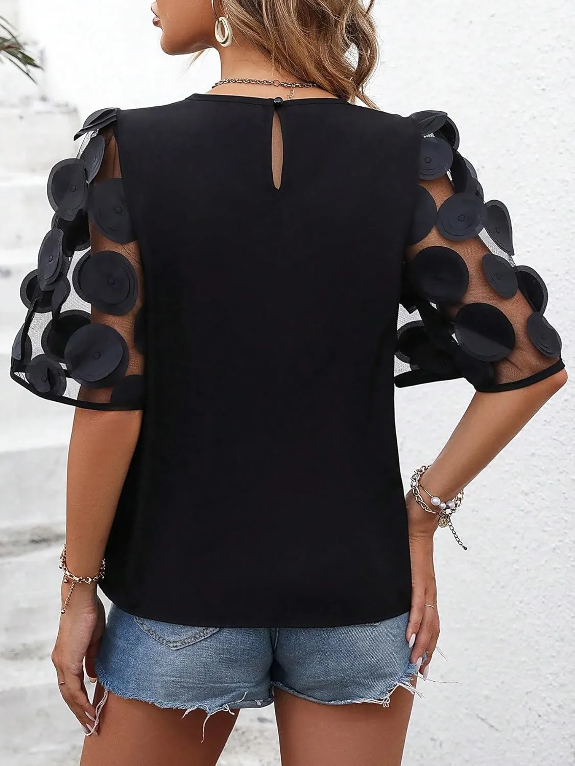 Floerns Women's Round Neck Half Sleeve Contrast Mesh Appliques Puff Sleeve Blouse Top